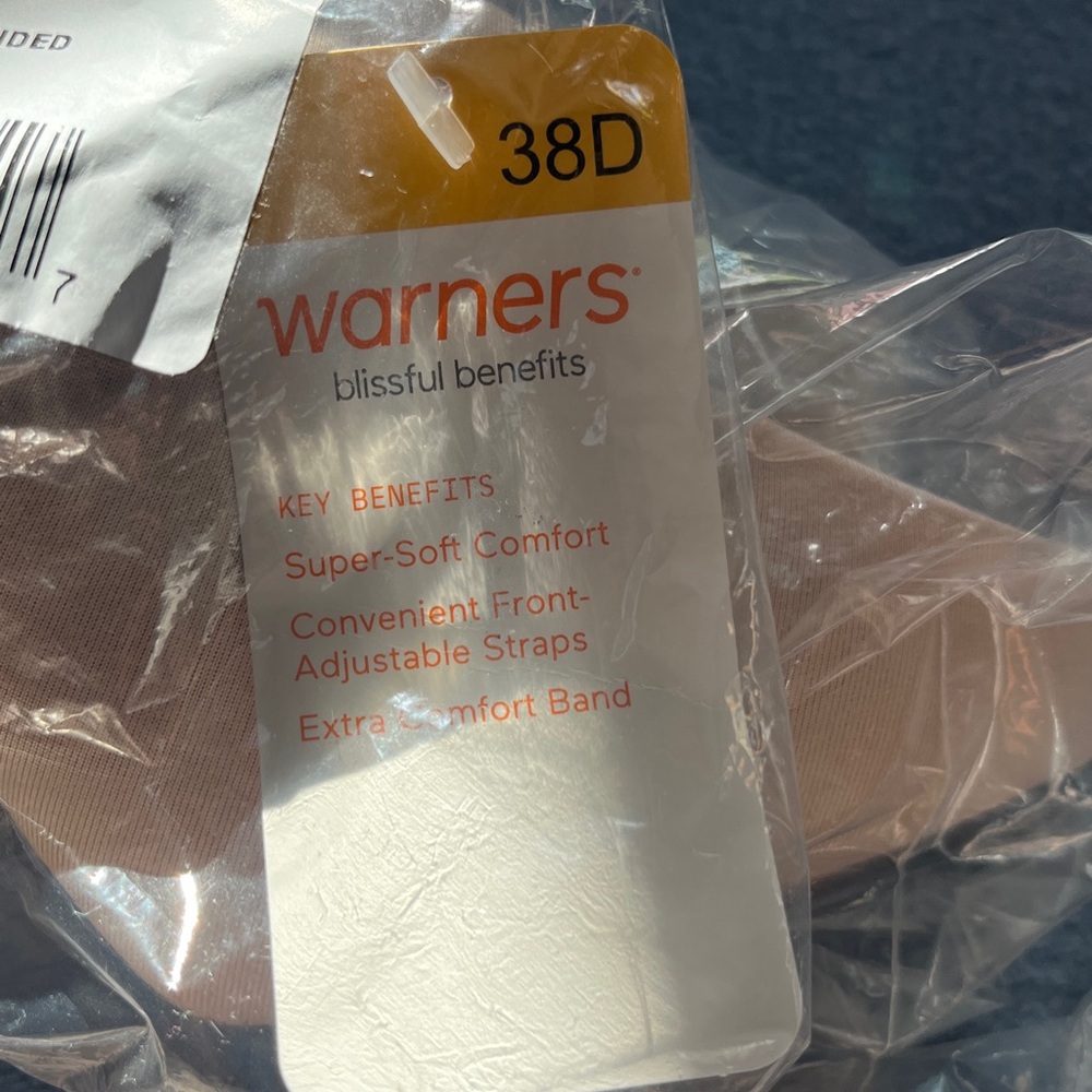 Warner's wire free Bras NWT - Picture 6 of 6